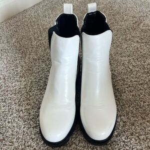 Pink Lily Women’s Boots-Never Worn Size 7